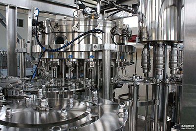 半自動(dòng)酒水生產(chǎn)線 半自動(dòng)酒水生產(chǎn)線